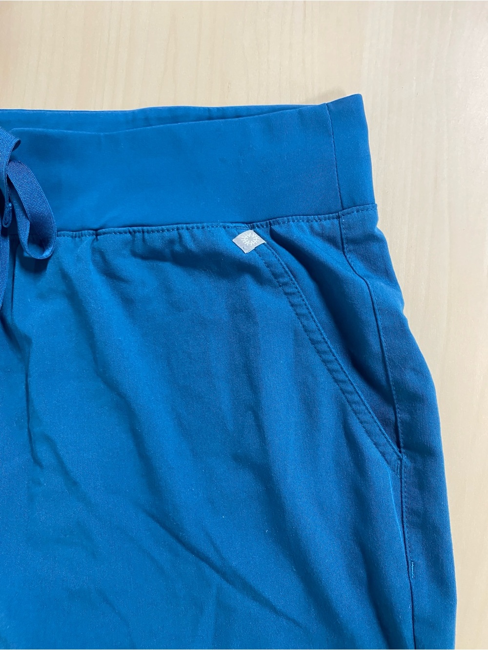 Hypothesis by FIGS Teal Jogger Scrub Pants Women’s Medium - Picture 2 of 6